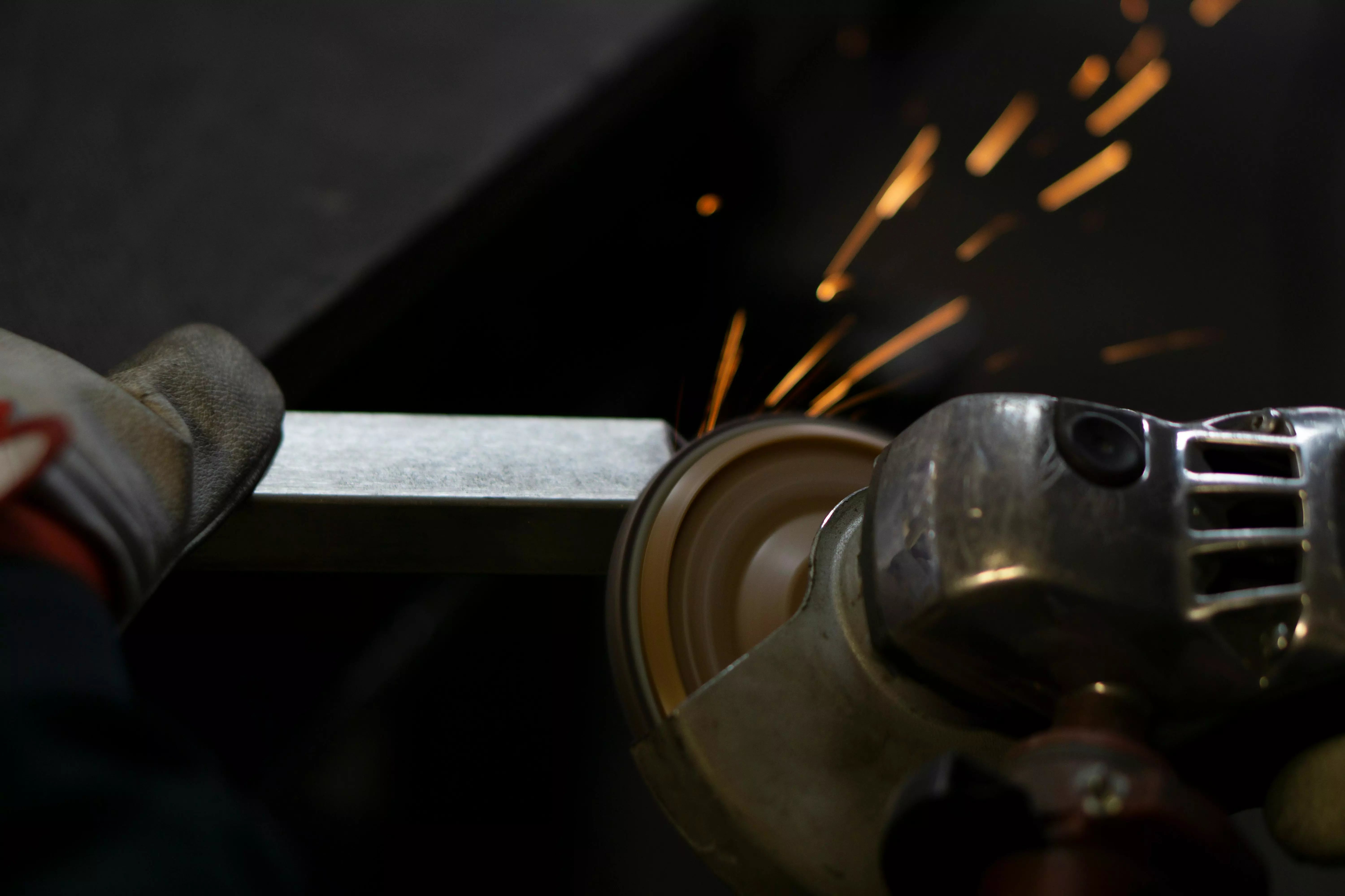 Obróbka mechaniczna – usługi obróbki metalu ELMET Wrocław